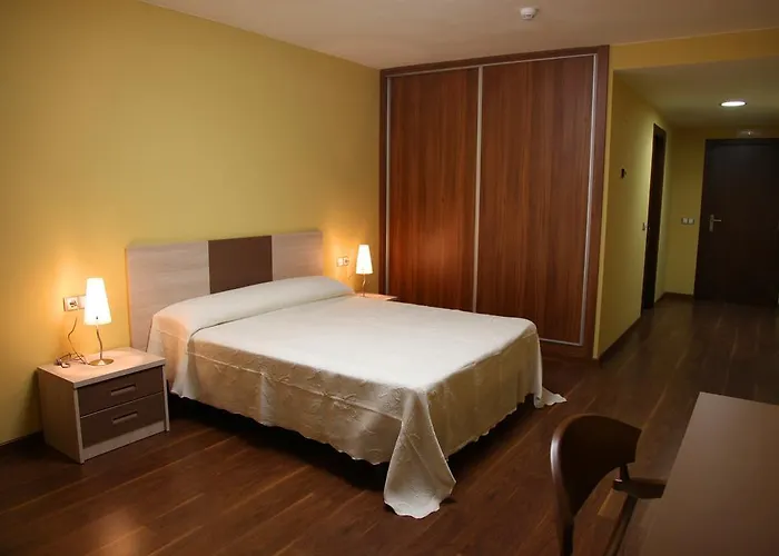 Santuario De Sancho Abarca Otel 2*
